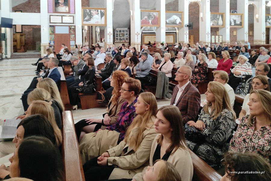 18 Eucharystia inauguracyjna.jpg